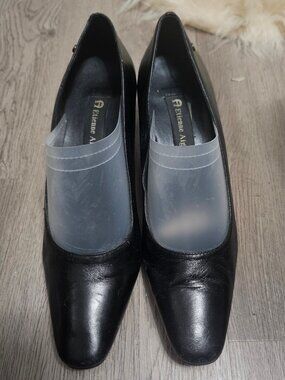 Etienne Aigner Black Pumps - Size 7M
